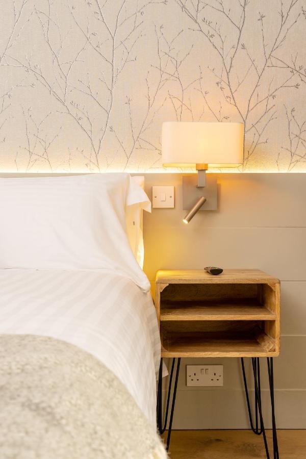The Roost On Rock Road Otel Barry Dış mekan fotoğraf